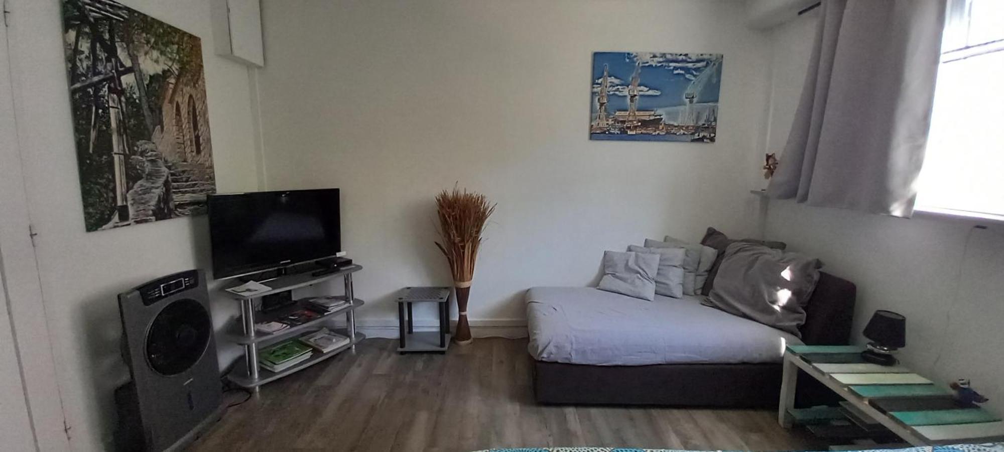 Appartement/Studio Dans Petite Residence Calme Ла-Сьота Экстерьер фото